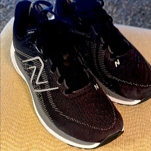 New Balance 860 10 wide D